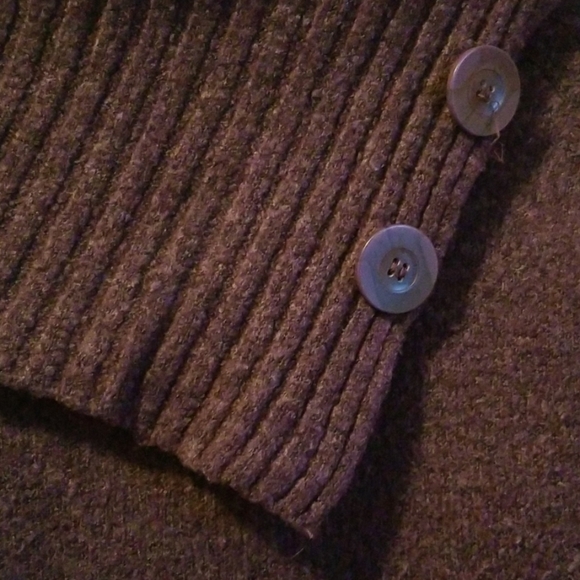 Purple sweater - Picture 2 of 5